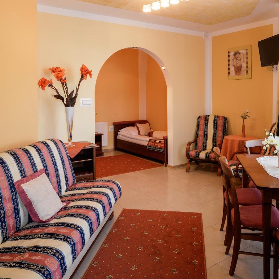 Motel Lesta Lachowka Duza Luaran gambar
